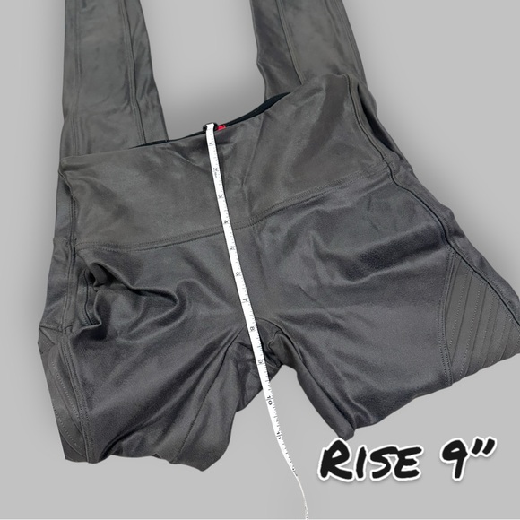 🎉HP🎉 Excellent Used Condition SPANX Moto Legging in Gunmetal Grey. Size Small. - Picture 8 of 13